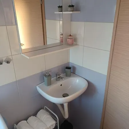 Apartman Arcadia Near Beach Apartman Nin